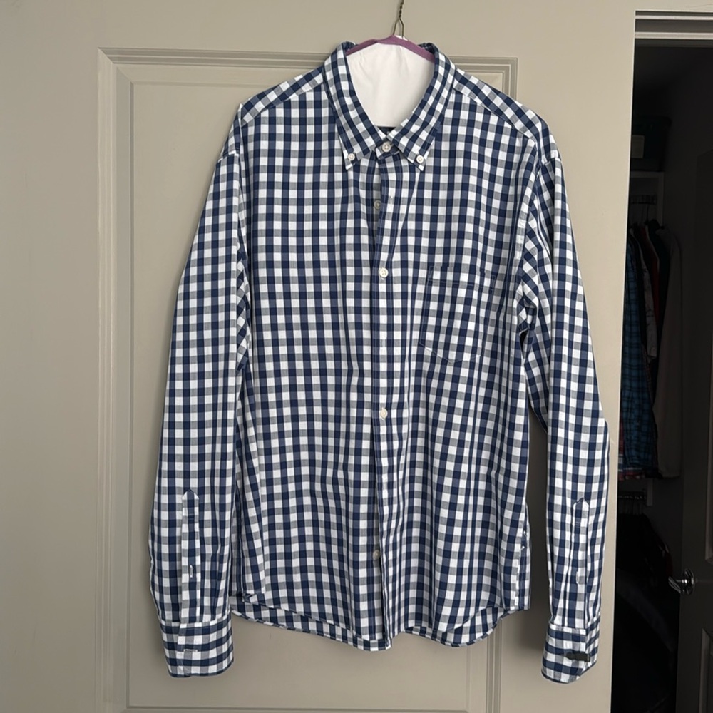 Navy & White
Worn once
Size XL
Like new condition
68% Cotton
32% Polyester